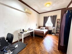 Flora Road (D17), Terrace #551933171
